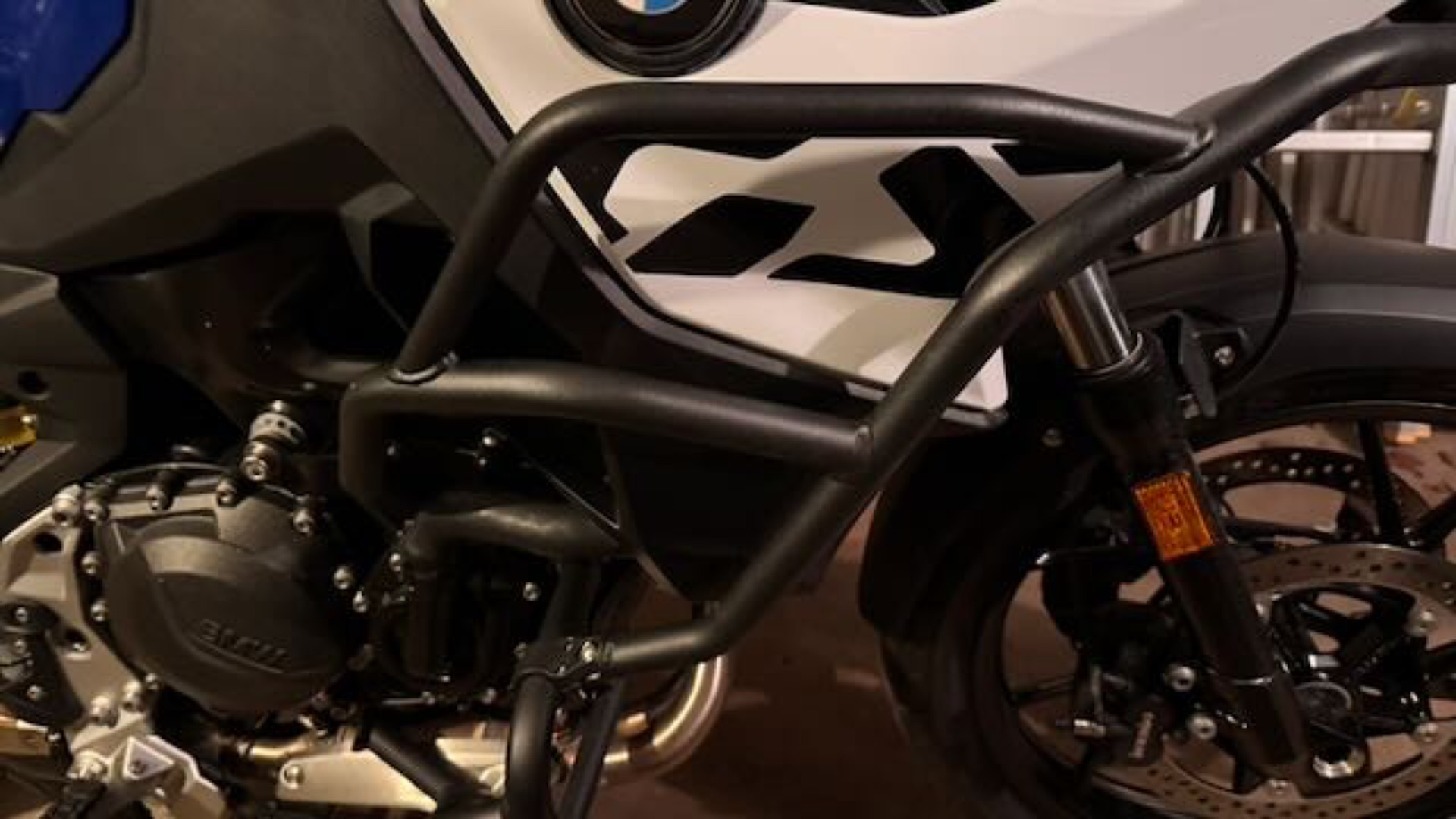 Motorcycle BMW F800GS - 5 of 9.jpeg